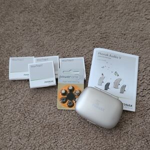 Phonak Audéo V Hearing Aid Set with Accessories *HEARING AIDS NOT INCLUDED*